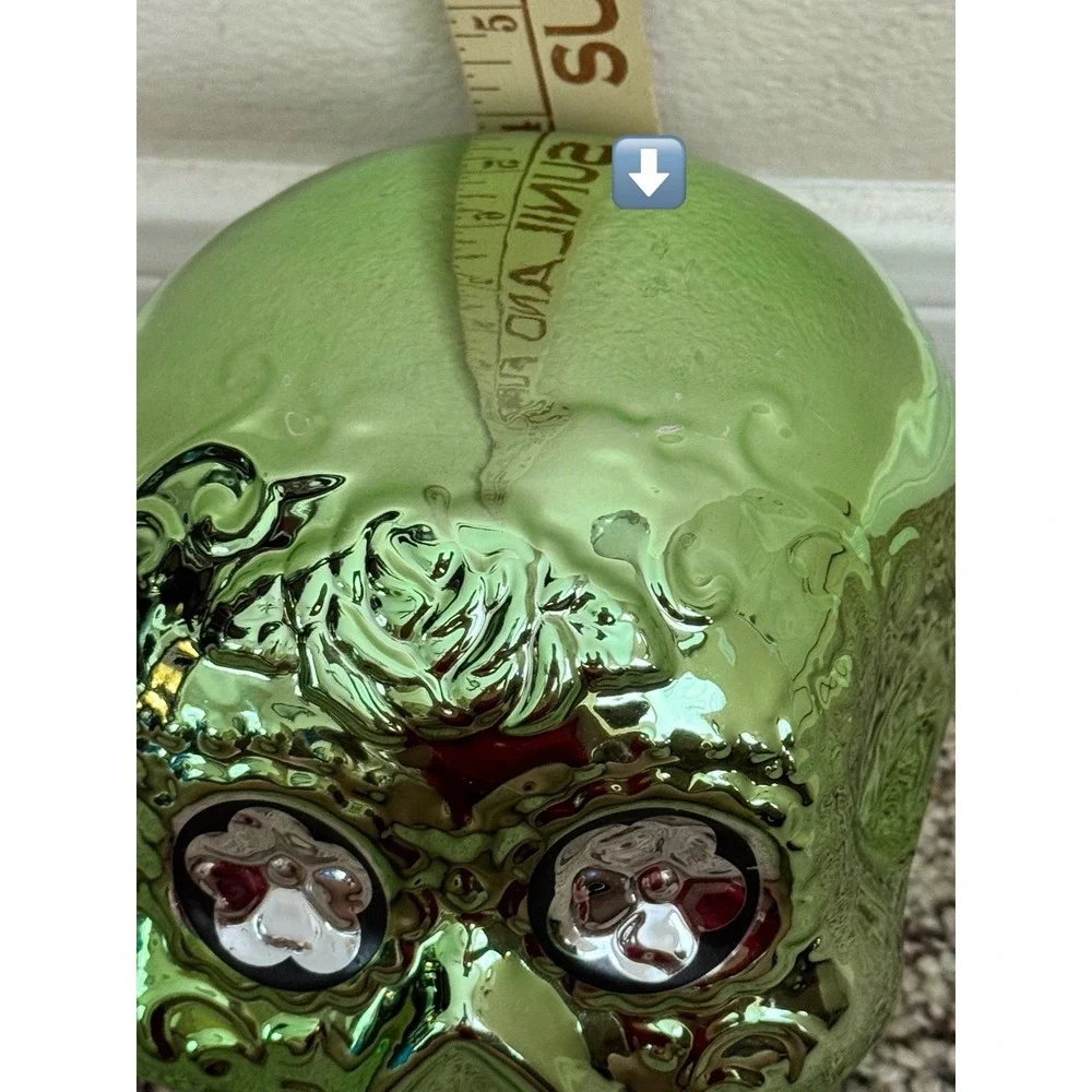 Cocinaware Day Of The‎ Dead Metallic 3D Skull Halloween Decor Green Full Size